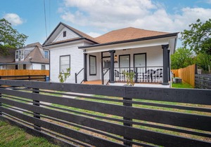 Spacious 4 BR Home Near River Walk 6 mins drive