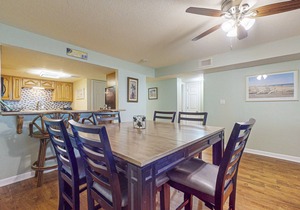Spacious beachfront condo with outdoor pool & Gulf views