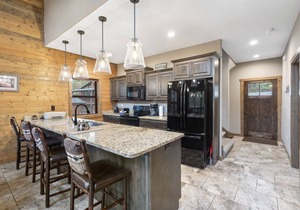 Spacious Family Cabin at Table Rock Lake! - Indian Point (C25)