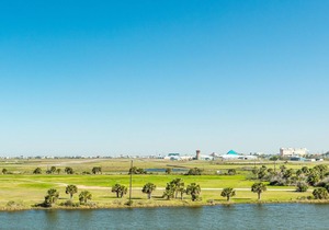 Spacious Home w/ Pool & Beachfront Views - Walk to Galveston Beach!