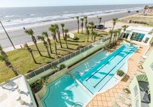 Spacious Home w/ Pool & Beachfront Views - Walk to Galveston Beach!