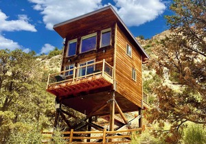 Stargazing in Bed, Glamping in a Zion Treehouse