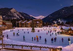 Studio condo w/full kitchen Walk to the slopes Kids Ski Free by RedAwning