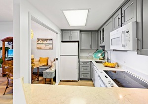 Stunning ocean front condo with sandy beach access