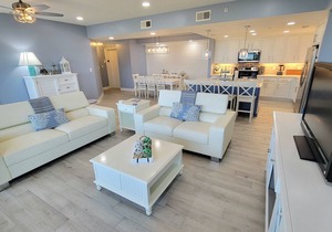 Stunning Ocean View Retreat w/Spacious Balcony & Pool Access