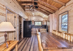 Stunning remodeled lakeside cottage on Little Saint Germain Lake