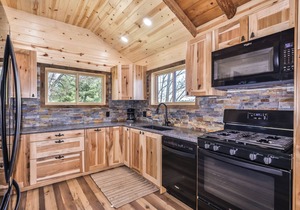 Stunning remodeled lakeside cottage on Little Saint Germain Lake