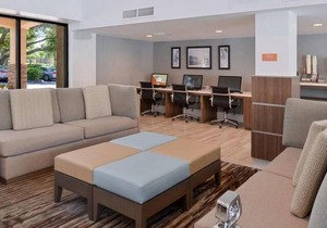 SUMMER DISNEY DEAL! Gorgeous Unit, Pool, Breakfast, Parking, Shuttle
