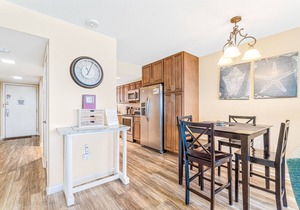 Sunny, Gulf-front beach condo with central AC & a pool