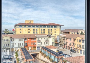 Sunny Santana Row 1BR w/Pool & Gym, 10 mins to Google, by Blueground