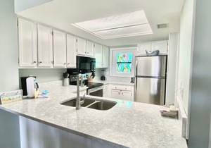 Sunswept 202 2/2 Orange Beach* Nicely Decorated*Directly on the Beach*