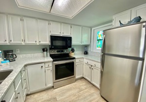 Sunswept 202 2/2 Orange Beach* Nicely Decorated*Directly on the Beach*