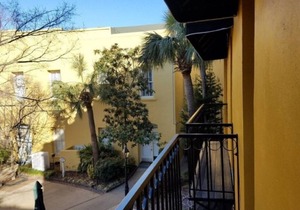 The Lodge Alley Inn™ - Studio (1Q)