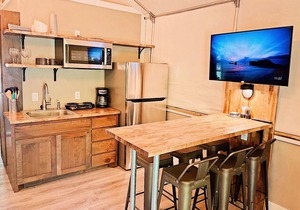 The place you have been looking for! Brand new Cabin on gorgeous Creek! - RC4