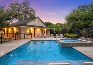 Tiny House Living on Outdoor Oasis Retreat Just 20 Minutes to Waco!