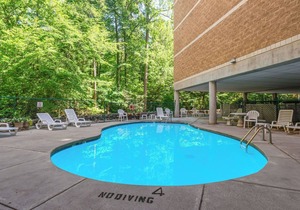 two bedroom condo sleeps 6 persons