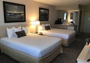 Two Family-Friendly Units! Pool, Attractions and Sauna