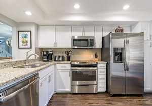 Two Golf Carts ~ Bay Views ~ Golf Course Views ~ Community Pool