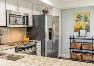 Two Golf Carts ~ Bay Views ~ Golf Course Views ~ Community Pool