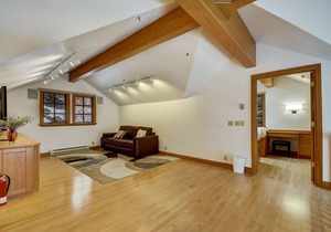 Ultimate Family Getaway with Resplendent Views sleeping up to 8 guests