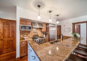 Update 3 bedroom a few blocks from the heart of Aspen!