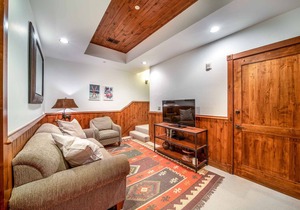 Update 3 bedroom a few blocks from the heart of Aspen!