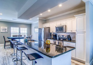 Updated townhome with Gulf views, WiFi, washer/dryer, & pool