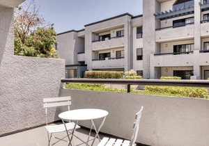 Upscale Burbank 2BR w/BBQ, Gym & Pool, near TJ & WF, by Blueground