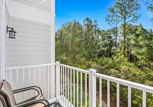 Upscale studio at The Village of Baytowne Wharf with AC, pool, hot tub & gym