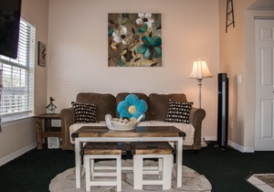 Vet Owned 2 KING beds ,Wifi/Big Screen TV! ONE Dog ok w/pet fee.