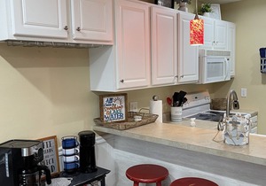 Waterfront Condo, Over-sized Loft, Sleeps 10, 2 Pools, Great Fishing and Golfing
