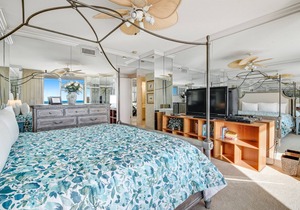 Waterfront condo w/ unobstructed Gulf views, shared pool, tennis, & beach access