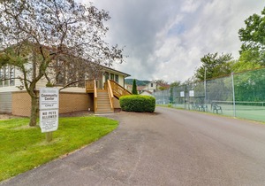 Waterfront Townhouse with Dock, Community Pool, Hot Tub, & Tennis