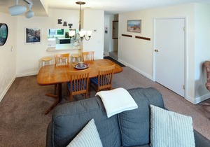 Well Appointed & Updated condo, Outside heated pool, Lovely patio
