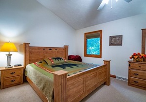 White Diamond - 15 Brookside Road White Diamond - Walk-to-Slopes at Timberline Mountain, Pet Friendly