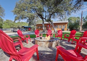 Wimberley Log Cabins Resort and Suites- Unit 4