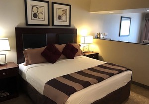 Wonderful Vacation Stay! 1 Cozy Unit and Pool.