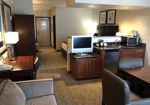 Wonderful Vacation Stay! 1 Cozy Unit and Pool.