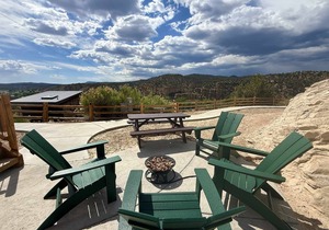 Yurt Overlook #3 w/AC, Private Bath Near Zion