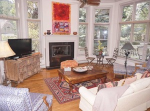Bleeker St | West End