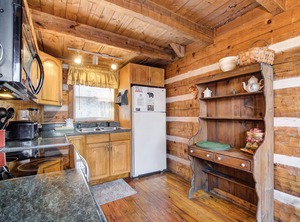 Bear Cave Haus | Gatlinburg
