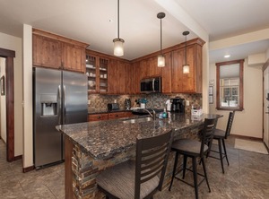 Cozens Pointe | Fraser