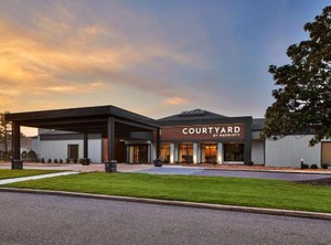 Courtyard | Memphis