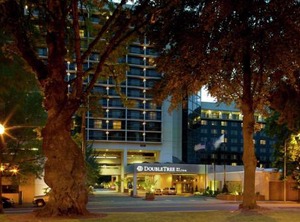 Doubletree | Lloyd District