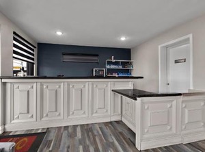Sky Palace Inn Suites Laredo | Western Division