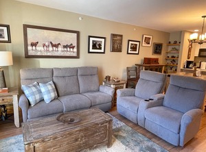 Liftside | Mountain House