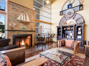 Inn At Port Gardner Hotel | Northwest Everett