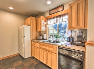 Klamath Falls Retreat Deck | Klamath Falls
