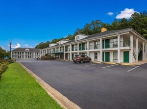 Quality Inn Oconee | Greensboro