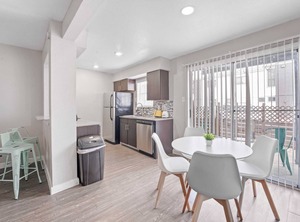 Austin | Pleasant Valley